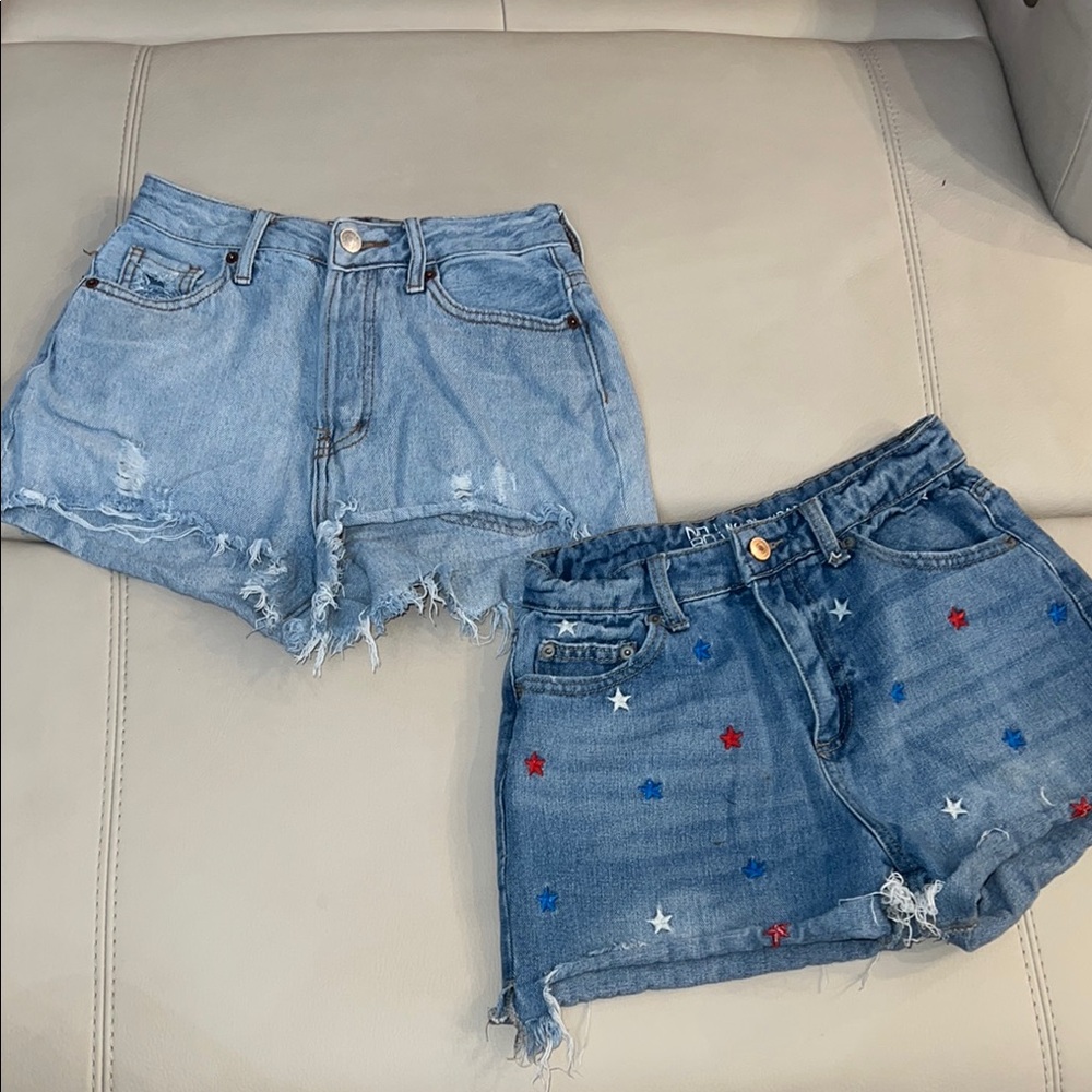 Stylish Blue Denim Women's Shorts